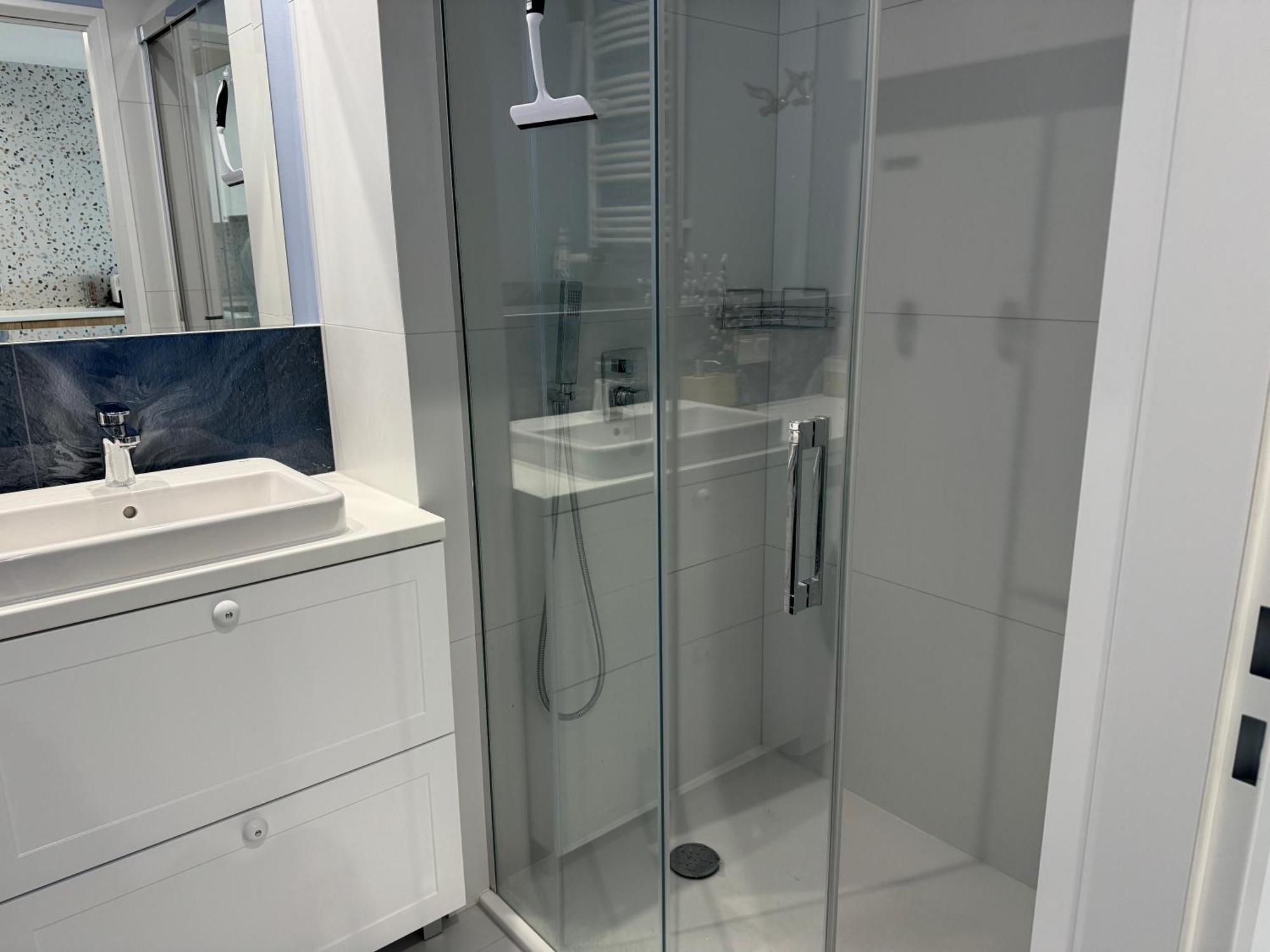 4Summer Kolobrzeg Apartamenty White Blue Sauna & Fitness & Parking 100 Metrow Do Pieknej Szerokiej Piaszczystej Plazy, Wspanialy Widok Z Duzego Tarasu! 100 Meter Zu Einem Schoenen Breiten Sandstrand, Herrliche Aussicht Von Einer Grossen Terrasse! Exteriör bild