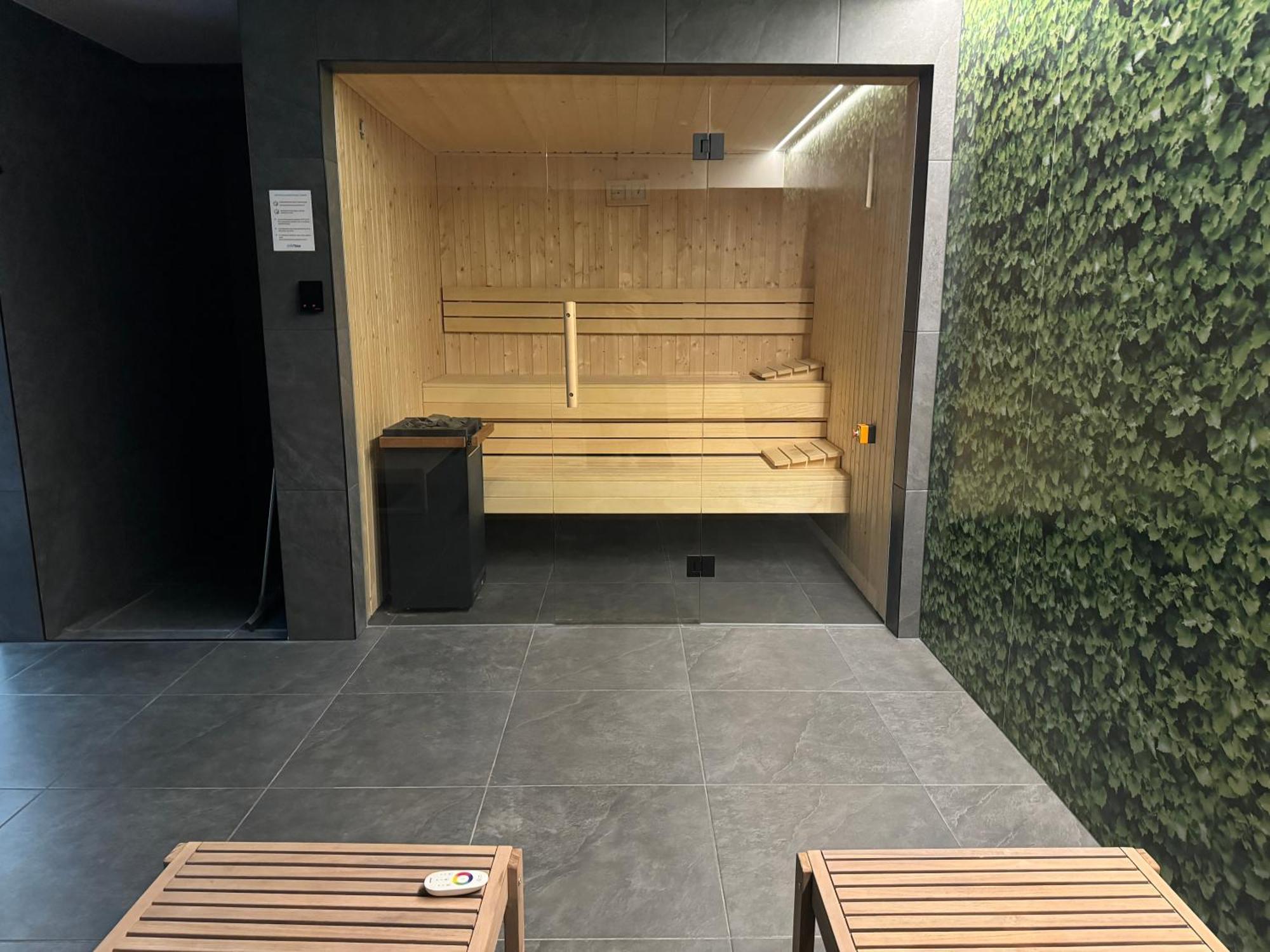 4Summer Kolobrzeg Apartamenty White Blue Sauna & Fitness & Parking 100 Metrow Do Pieknej Szerokiej Piaszczystej Plazy, Wspanialy Widok Z Duzego Tarasu! 100 Meter Zu Einem Schoenen Breiten Sandstrand, Herrliche Aussicht Von Einer Grossen Terrasse! Exteriör bild