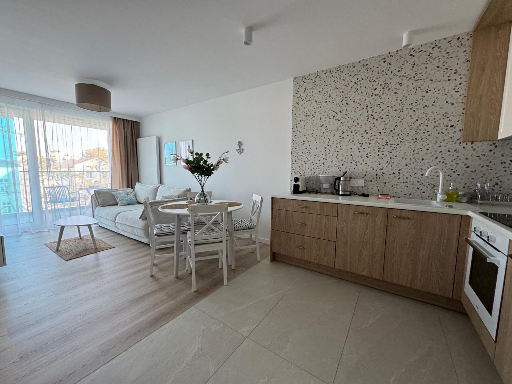 4Summer Kolobrzeg Apartamenty White Blue Sauna & Fitness & Parking 100 Metrow Do Pieknej Szerokiej Piaszczystej Plazy, Wspanialy Widok Z Duzego Tarasu! 100 Meter Zu Einem Schoenen Breiten Sandstrand, Herrliche Aussicht Von Einer Grossen Terrasse! Exteriör bild
